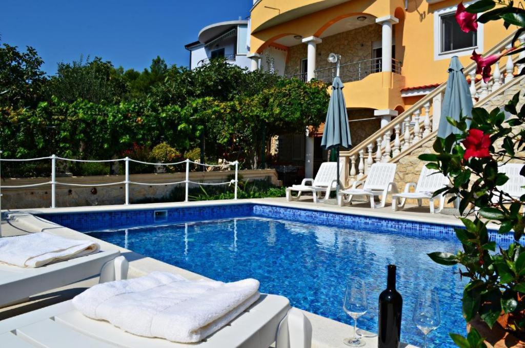Apartments Villa Ra ザボリッチ エクステリア 写真