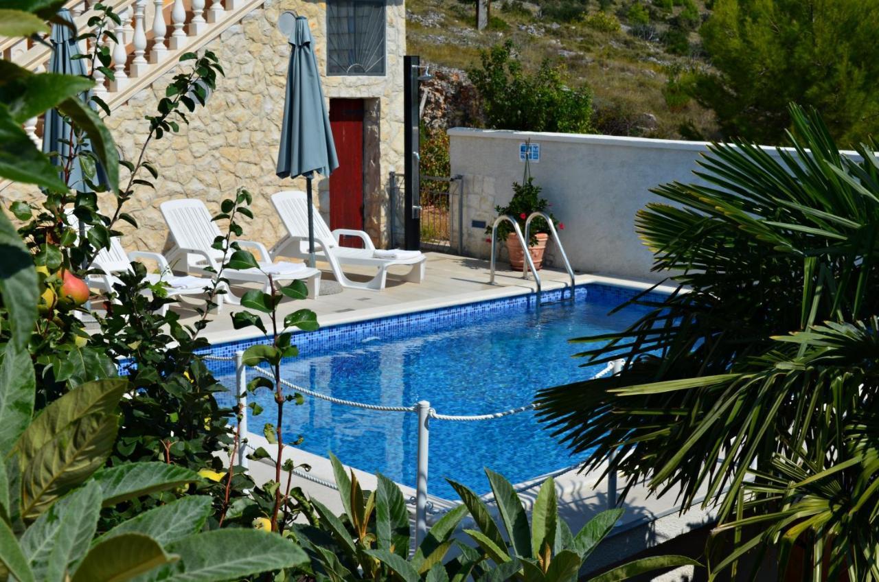 Apartments Villa Ra ザボリッチ エクステリア 写真