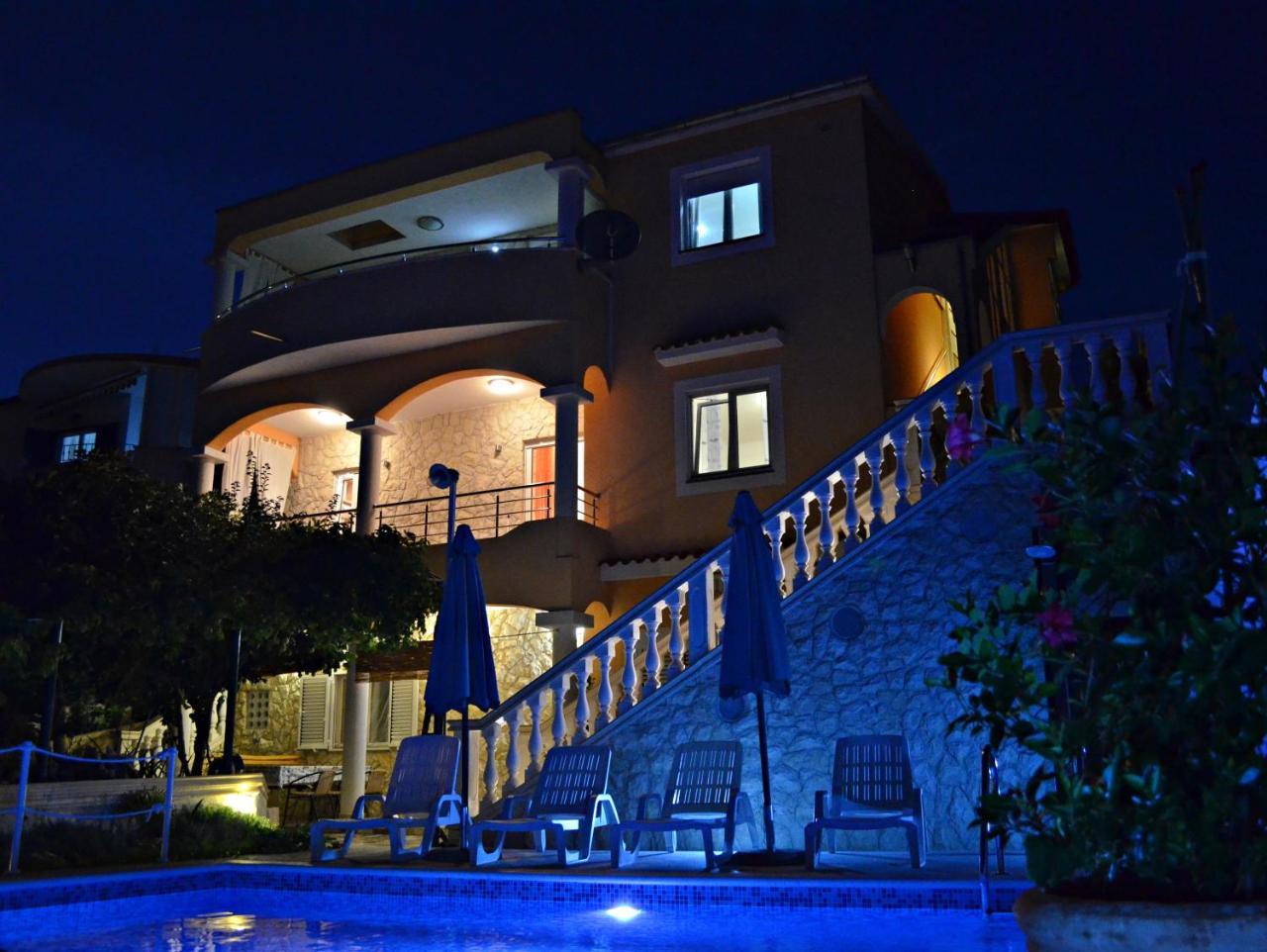 Apartments Villa Ra ザボリッチ エクステリア 写真