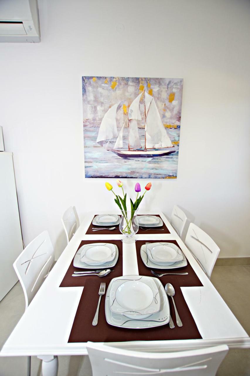 Apartments Villa Ra ザボリッチ エクステリア 写真